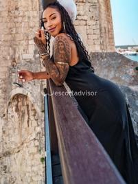 Julia Martins-2579891