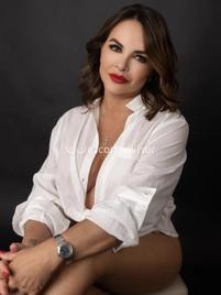 Laura-2438820