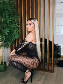 Top Luxury-2240428