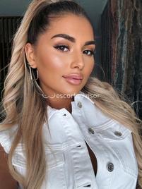 Top Luxury-2363678