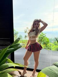 Mia-2366188