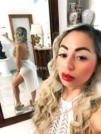 Mia-2402663