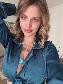 Milana-2460823