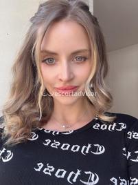 Milana-2460826